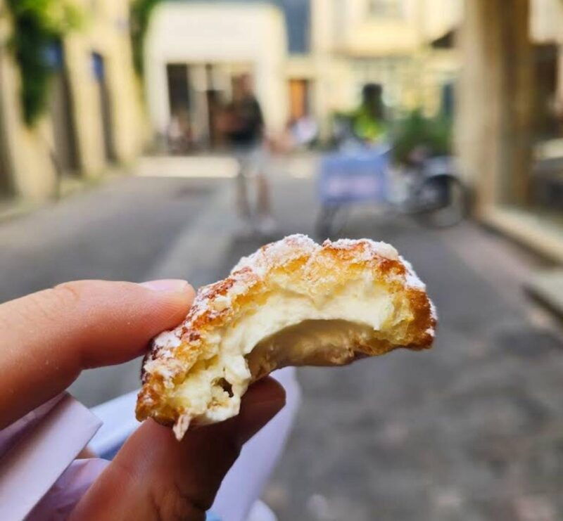 paris-montmartre-pastries-food-tour-6-tastings-max-8ppl