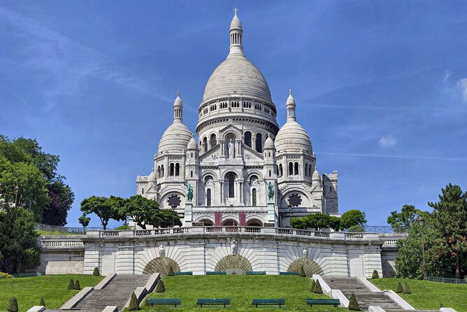 paris-montmartre-private-walking-tour-best-art-culture-food