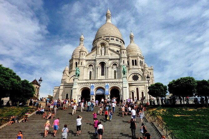 paris-montmartre-private-walking-tour-best-art-culture-food