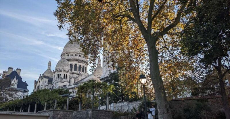 paris-montmartre-sacre-coeur-tiny-group-tour