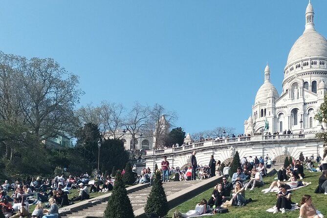 paris-montmartre-semi-private-guided-walking-tour