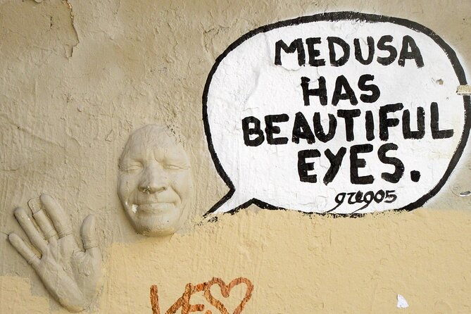 paris-montmartre-small-group-walking-tour-with-a-true-local