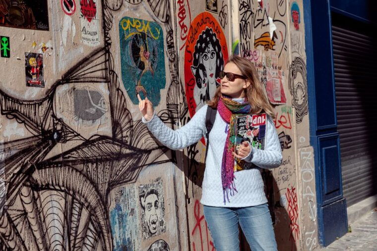 paris-montmartre-street-art-tour-with-an-artist