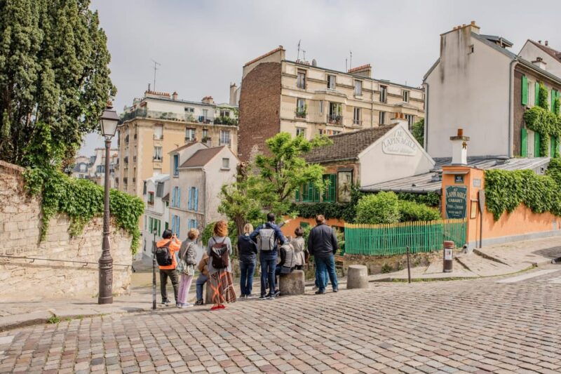 paris-montmartre-walking-tour-with-official-local-guide