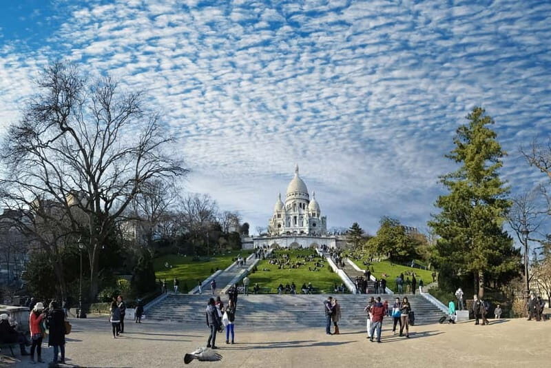 Paris: Montmartre Walking Tour with Parisian Drink Tasting - An In-Depth Look at the Montmartre Walking Tour