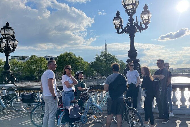 paris-monuments-small-group-bike-tour