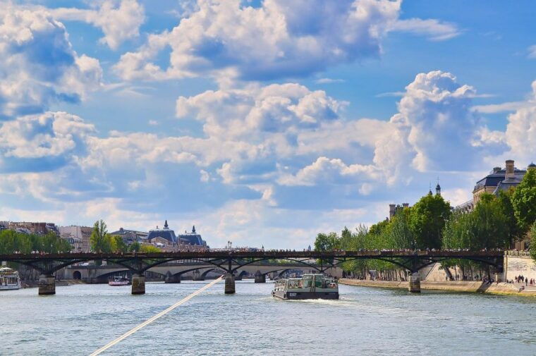 paris-morning-seine-cruise-with-french-breakfast