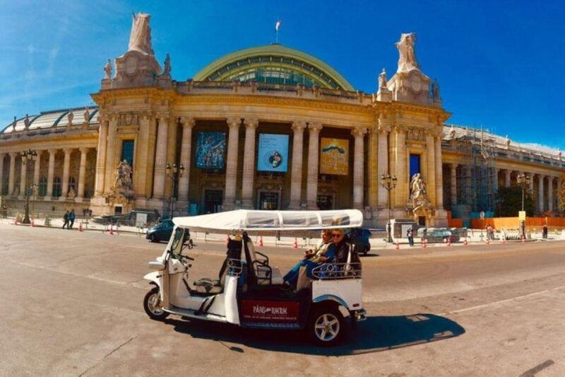paris-most-iconic-monuments-guided-tour-by-tuk-tuk