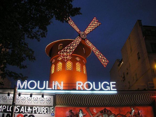 paris-moulin-rouge-private-round-trip-transfer