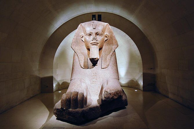 Paris Murders and Mysteries semi-private tour of the Louvre - Exploring the Louvre with a Murder and Mysteries Twist