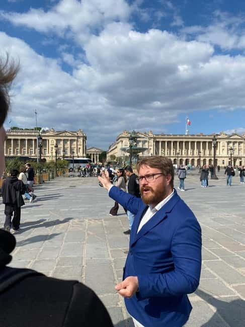 Paris: Napoléon's Strategies Walking Tour with booklet - The Special Touch: The Strategy Notebook