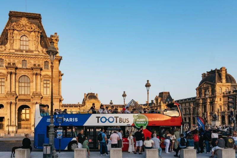 paris-night-bus-tour-with-audioguide