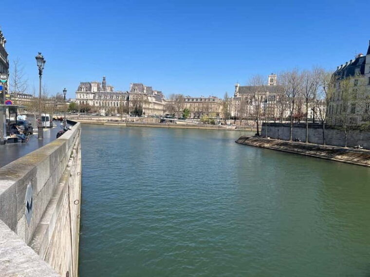 Paris: Notre-Dame Cathedral Exterior Tour with Free Entrance - FAQ