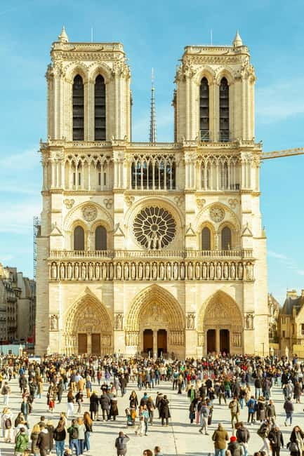 Paris: Notre Dame Exterior Guided Tour w/Skip The Line Entry - Exploring Notre Dame’s Exterior with a Guided Tour and Skip-the-Line Access