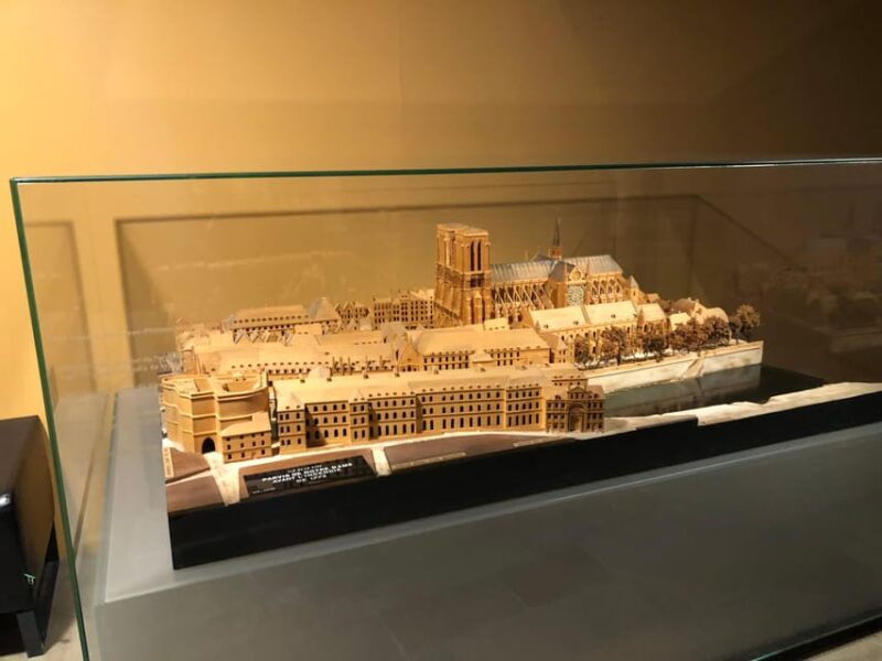 paris-notre-dame-exterior-tour-crypt-access-river-cruise