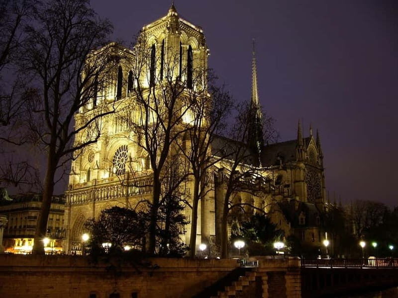Paris: Notre Dame Reserved Access & Interior Guided Visit - The Experience of the Guided Tour