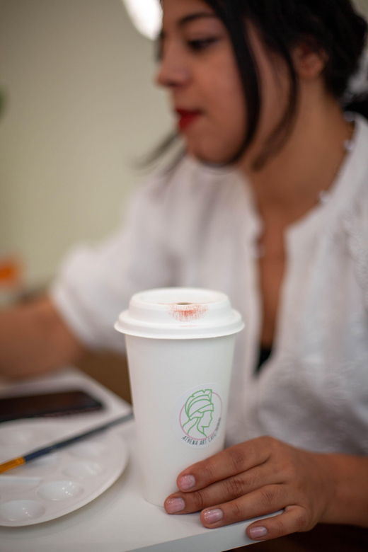 paris-painting-experience-in-an-art-cafe