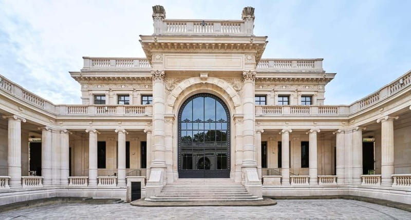 Paris Palais Galliera Special Exhibit & Landmarks Audio Tour - Navigating the Landmark Audio Tour