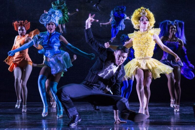 paris-paradis-latin-cabaret-show-with-optional-champagne