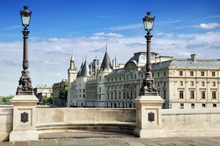 paris-passlib-city-official-pass-with-5-top-attractions