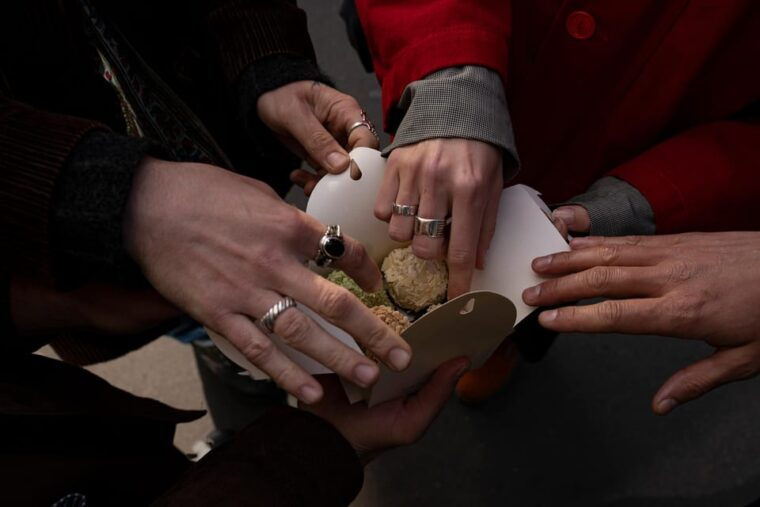 paris-pastries-and-tragedies-the-sweet-tour-of-montmartre