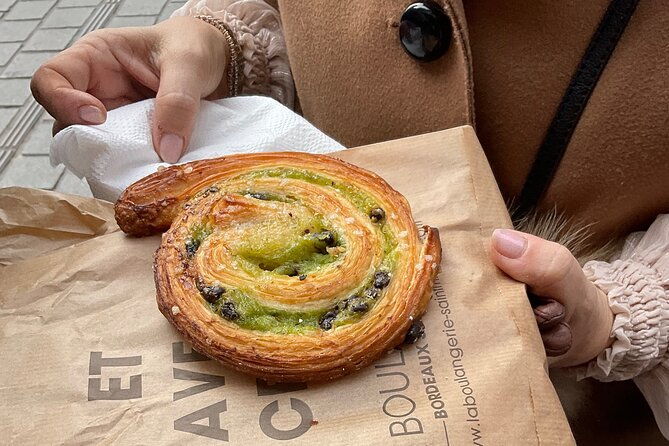 paris-pastries-food-tour-6-tastings-top-rated-semi-private