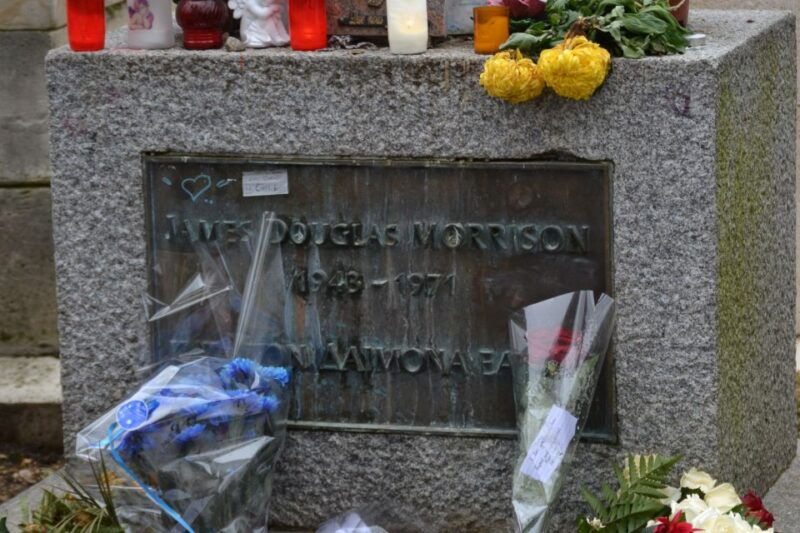 paris-pere-lachaise-cemetery-guided-tour