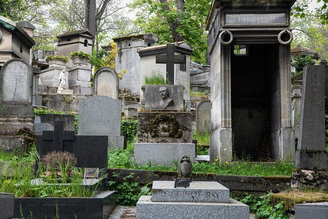 paris-pere-lachaise-cemetery-love-affairs-and-death-walking-tour