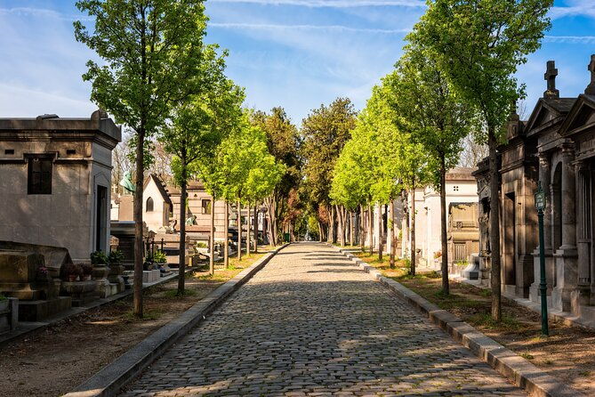 paris-pere-lachaise-cemetery-love-affairs-and-death-walking-tour