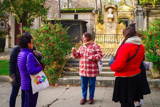 Paris Pere Lachaise Cemetery Small Group Guided Tour - Frequently Asked Questions