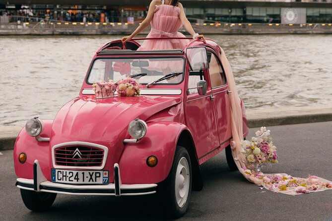paris-pink-tour-by-night-with-champagne