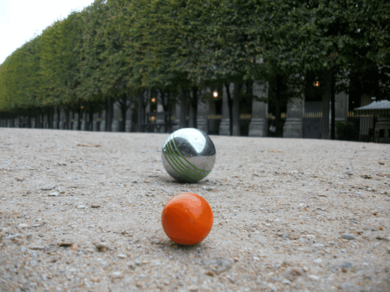 paris-pre-dinner-drinks-with-petanque-game-bocce-ball