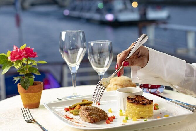 paris-prestige-dinner-cruise-from-eiffel-tower-area
