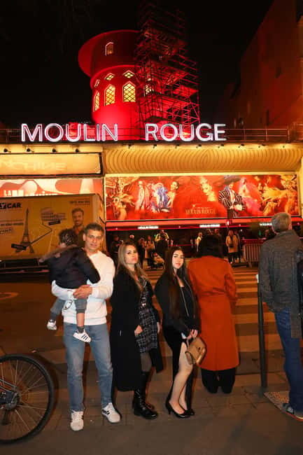 Paris: PRICE PER SEAT 6 hours tour in a van + Photoshoot - FAQ