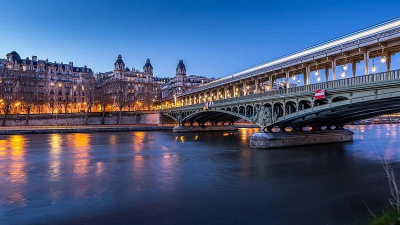 Paris: Private 2-Hour Walking Tour with a Parisian guide - FAQ