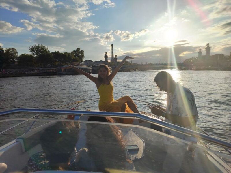 paris-private-boat-cruise-on-seine-river