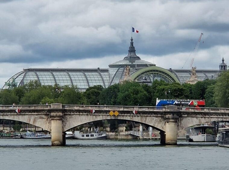 paris-private-cruise-on-the-seine