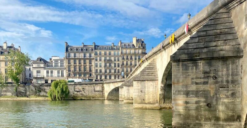 paris-private-early-morning-city-walking-tour