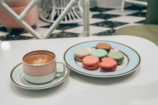 paris-private-food-tour-with-your-friendly-local-guides