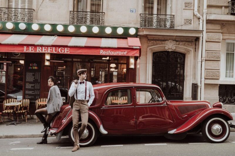 paris-private-guided-city-tour-in-a-traction-avant-or-ds-21