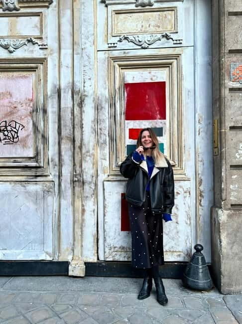 Paris: Private Guided Tour with a Local in English/Russian - Key Points