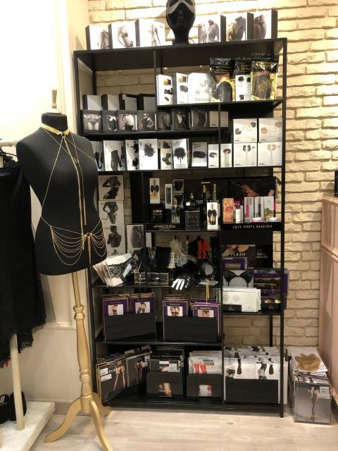 paris-private-lingerie-fitting-activity