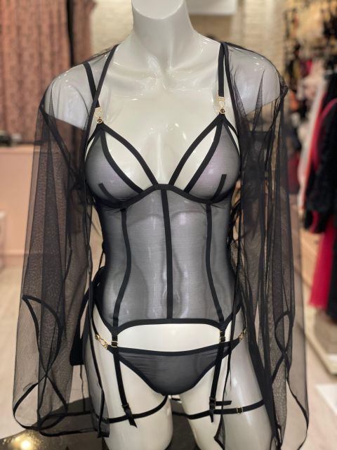 paris-private-lingerie-fitting-activity