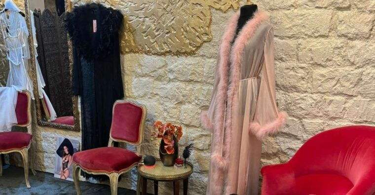 paris-private-lingerie-fitting-activity