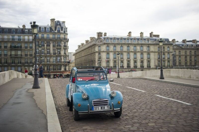 paris-private-little-known-places-tour-in-citroen-2cv-2h
