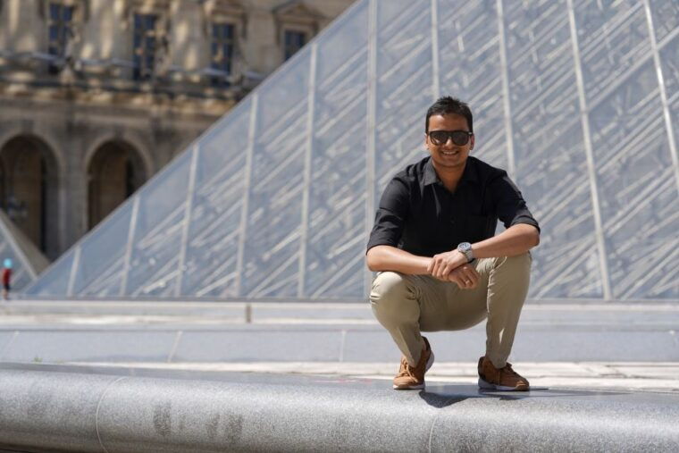 paris-private-photoshoot-outside-the-louvre-museum
