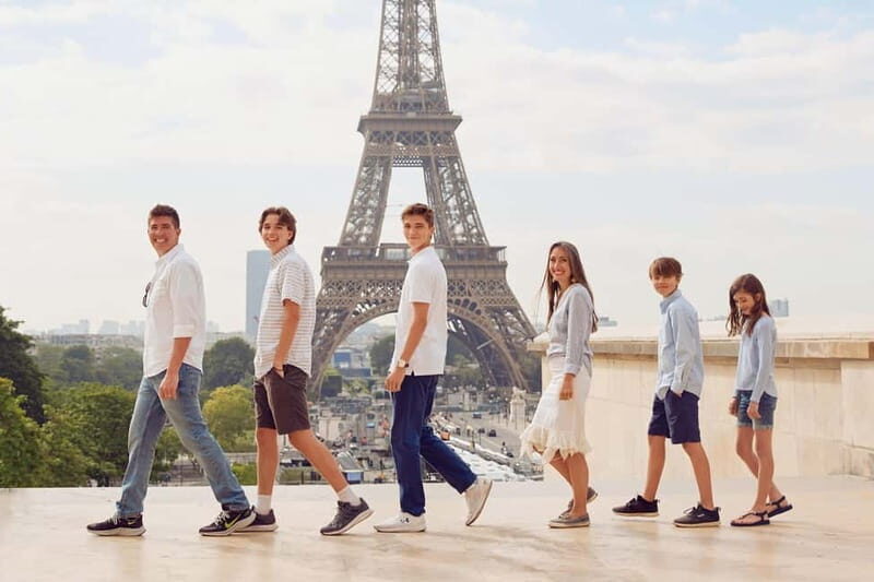 Paris: Private Photoshoot with a Professional Photographer - Key Points
