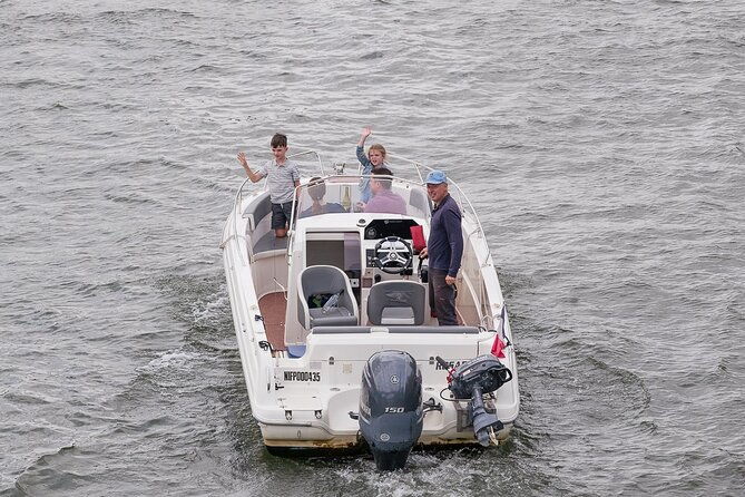 paris-private-seine-river-cruise-embark-near-eiffel-tower