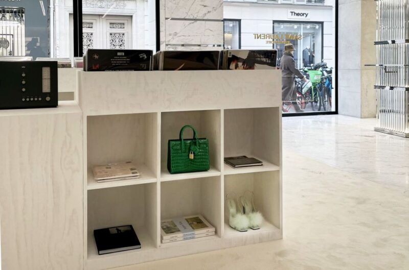 paris-private-shopping-spree-walking-tour-with-local-guide