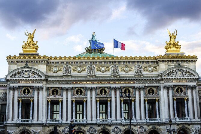 paris-private-sightseeing-guided-tour-by-electric-rickshaw